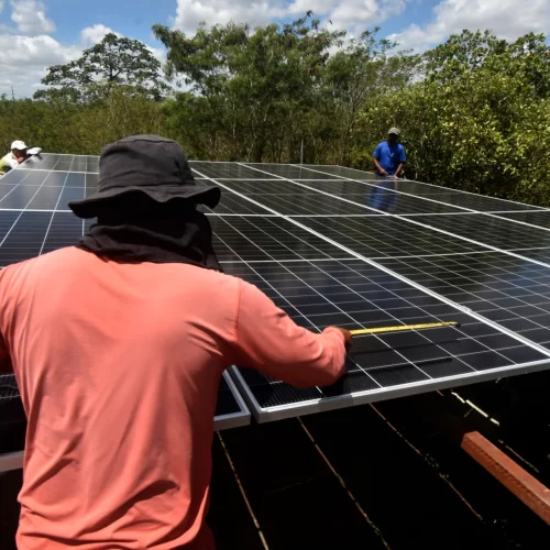 “Energia Inclusiva”: proposta de deputado busca levar energia solar a comunidades isoladas da Bahia; entenda o projeto apresentado